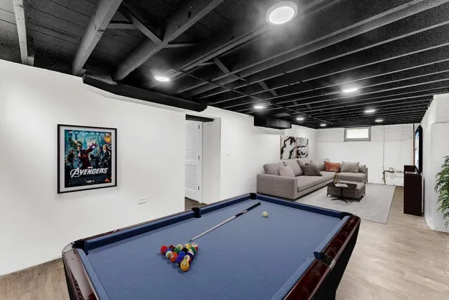 $239,990 | 17908 Commercial Avenue, Lansing, IL 60438