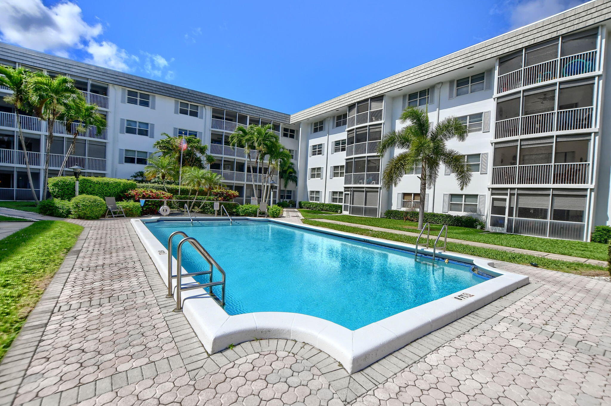 800 East Camino, Unit 4110 Boca Raton, FL 33432 - Photo 27 of 41 30-web-or-mls-EBF_3913-HDR(5)