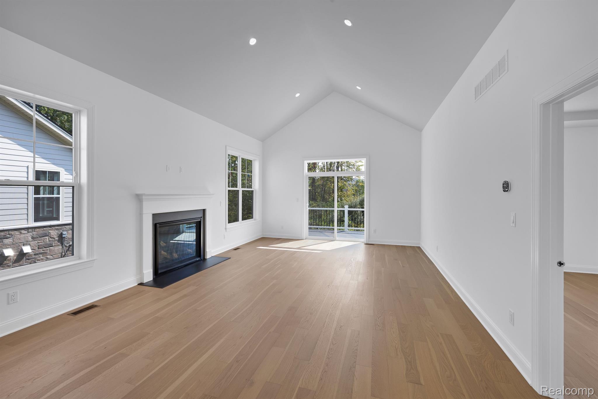 3382 Arden Road Ann Arbor, MI 48105 - Photo 12 of 35 Gallery Image 12