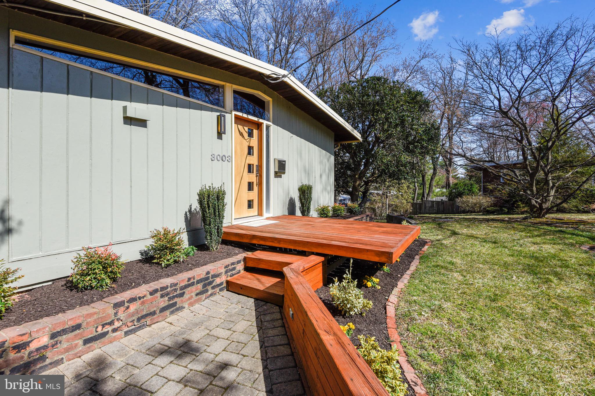 3003 Cedar Hill Road Falls Church, VA 22042 - Photo 29 of 40 Landscaped yard.