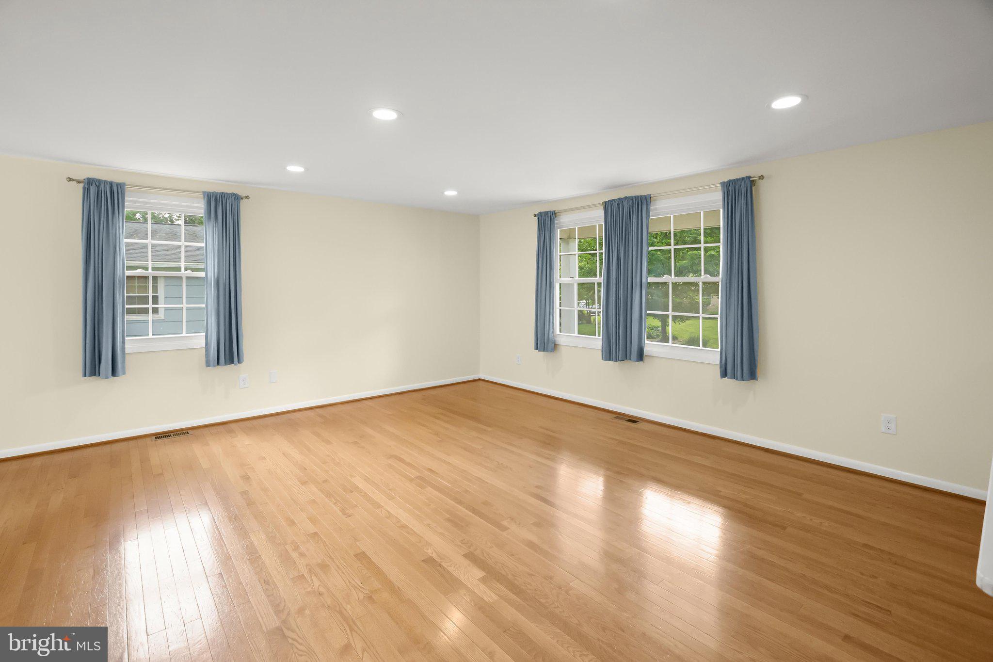 5174 Downwest Ride Columbia, MD 21044 - Photo 6 of 51 Living room