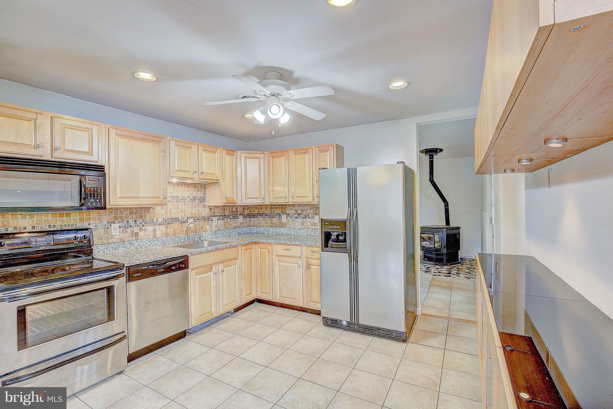 1710 Earhart Road Baltimore, MD 21221 - Photo 2 of 30 Gallery Image 2