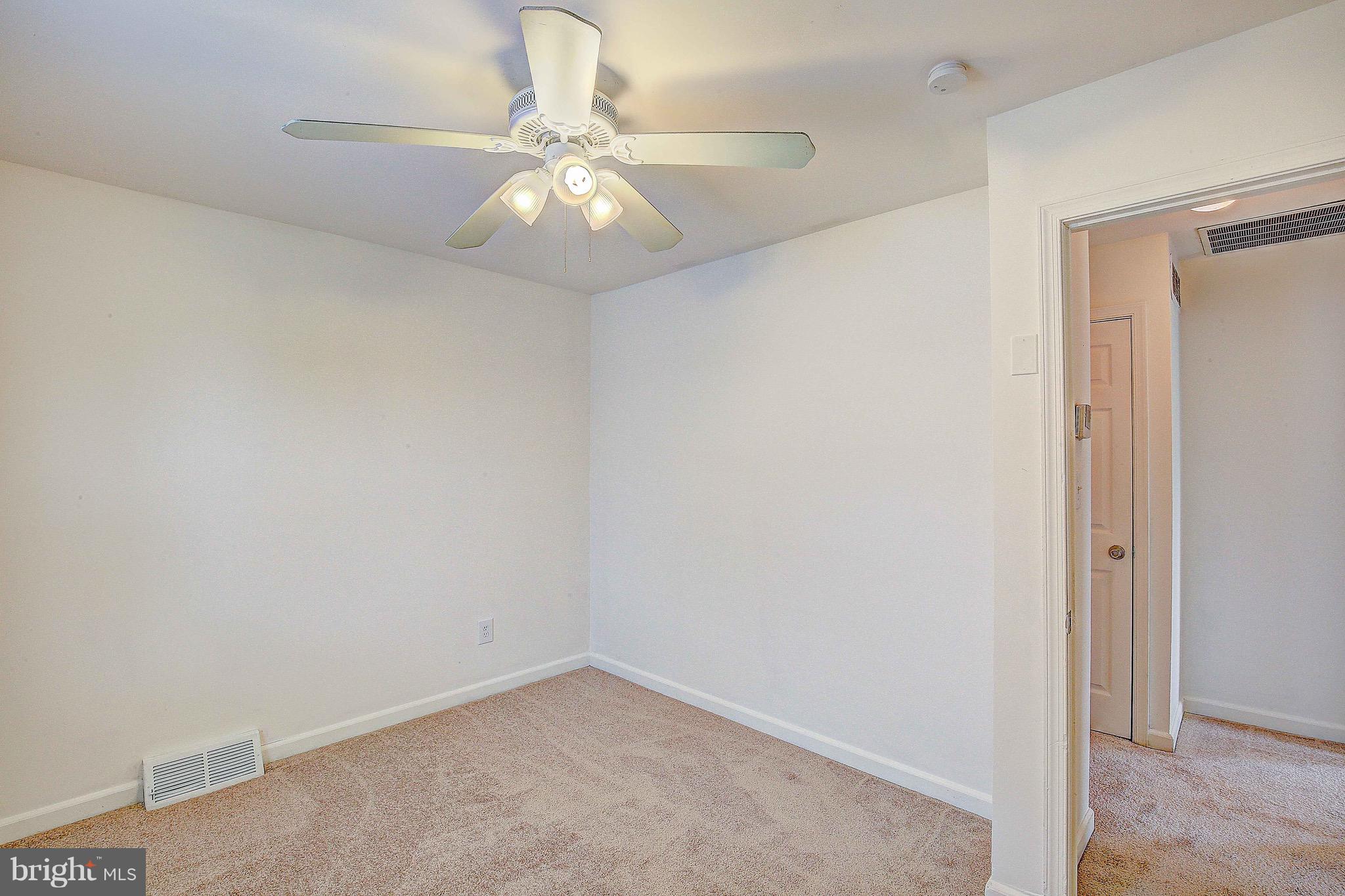 1710 Earhart Road Baltimore, MD 21221 - Photo 17 of 30 Gallery Image 17