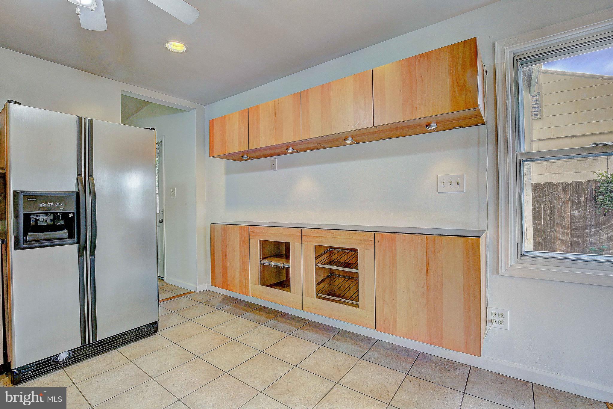 1710 Earhart Road Baltimore, MD 21221 - Photo 4 of 30 Gallery Image 4