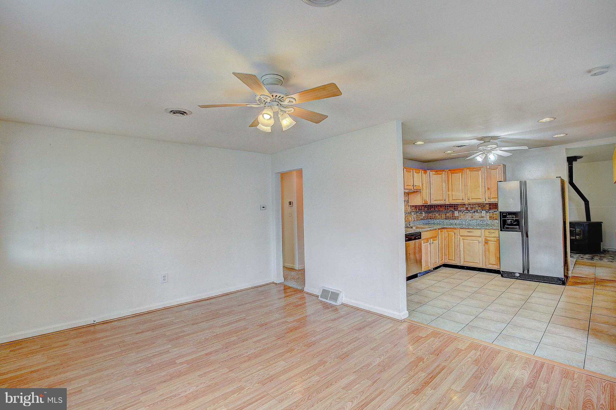 1710 Earhart Road Baltimore, MD 21221 - Photo 8 of 30 Gallery Image 8