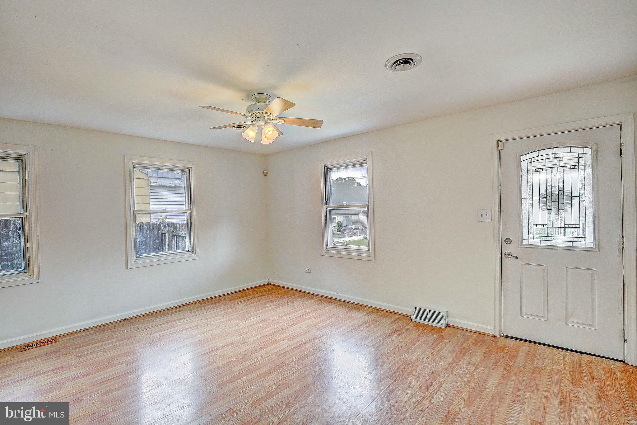 1710 Earhart Road Baltimore, MD 21221 - Photo 10 of 30 Gallery Image 10