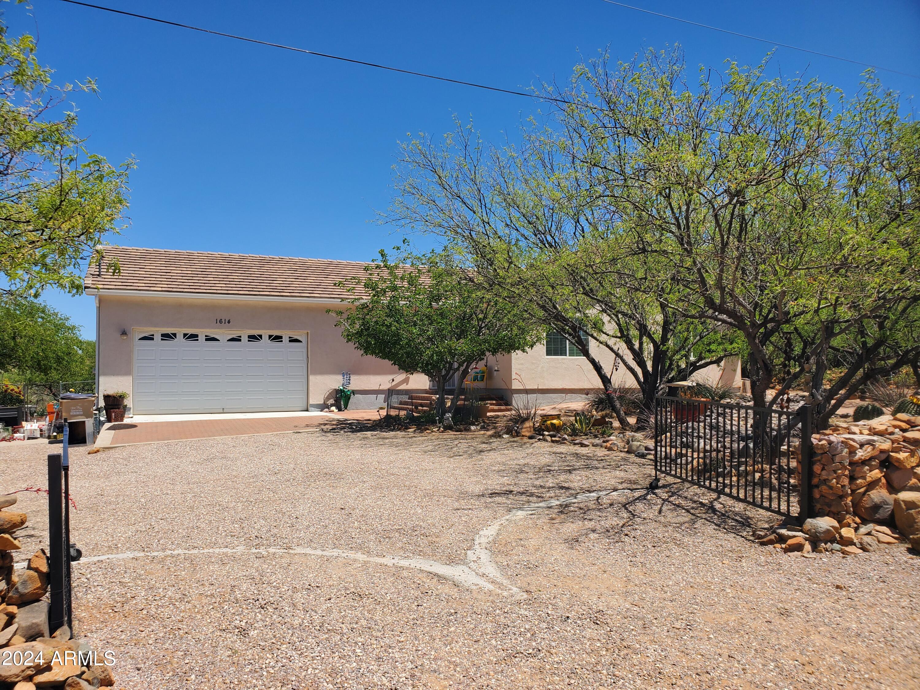 1614 Shea Court, Unit 8 Rio Rico, AZ 85648 - Photo 5 of 49 20240429_120115
