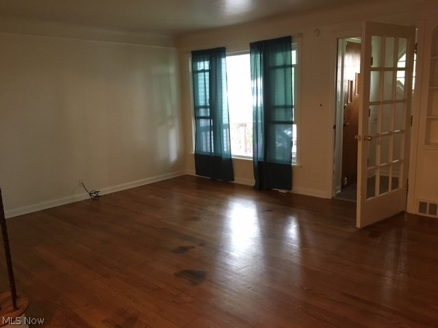 4018 Bayard Road Cleveland, OH 44121 - Photo 3 of 16