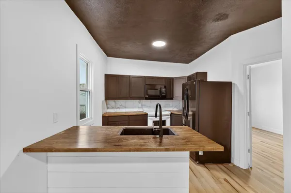 $399,000 | 934 Butterworth Street Southwest, Grand Rapids, MI 49504