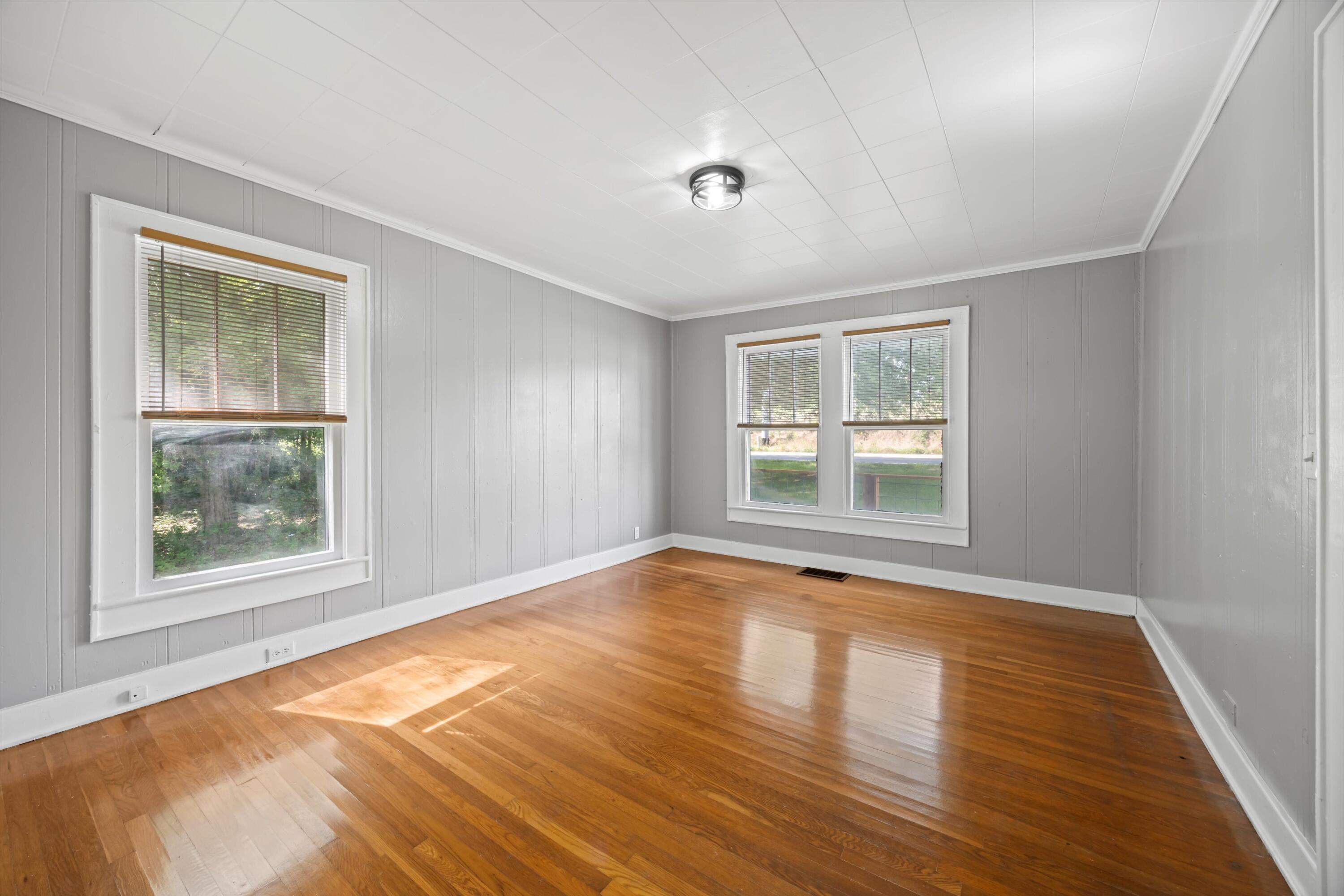 391 Highway 27 Whitwell, TN 37397 - Photo 15 of 37 15-090A1648 (1)