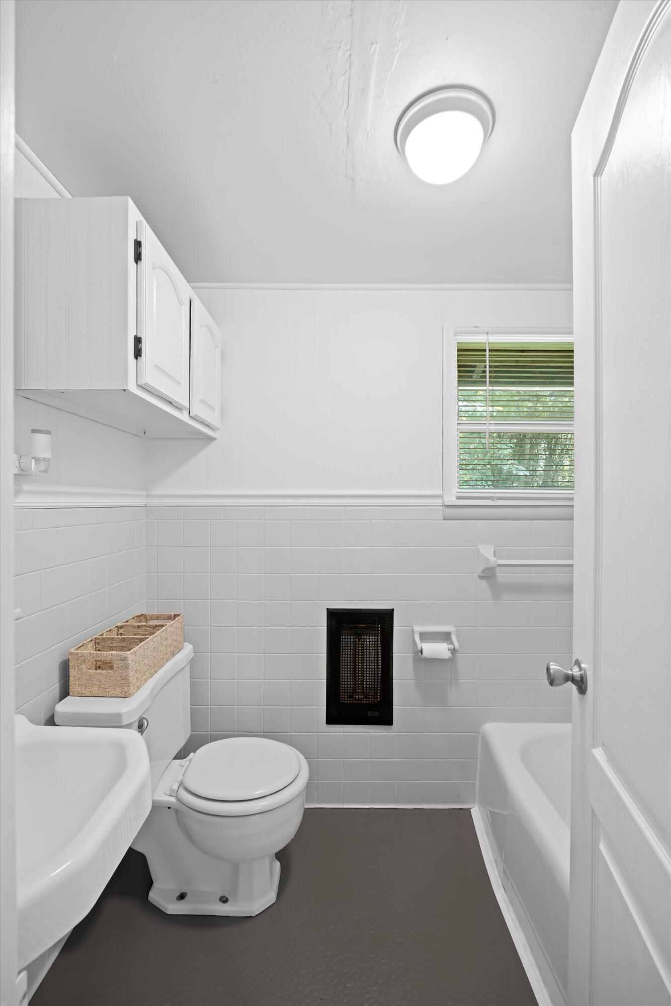 391 Highway 27 Whitwell, TN 37397 - Photo 18 of 37 18-090A1673