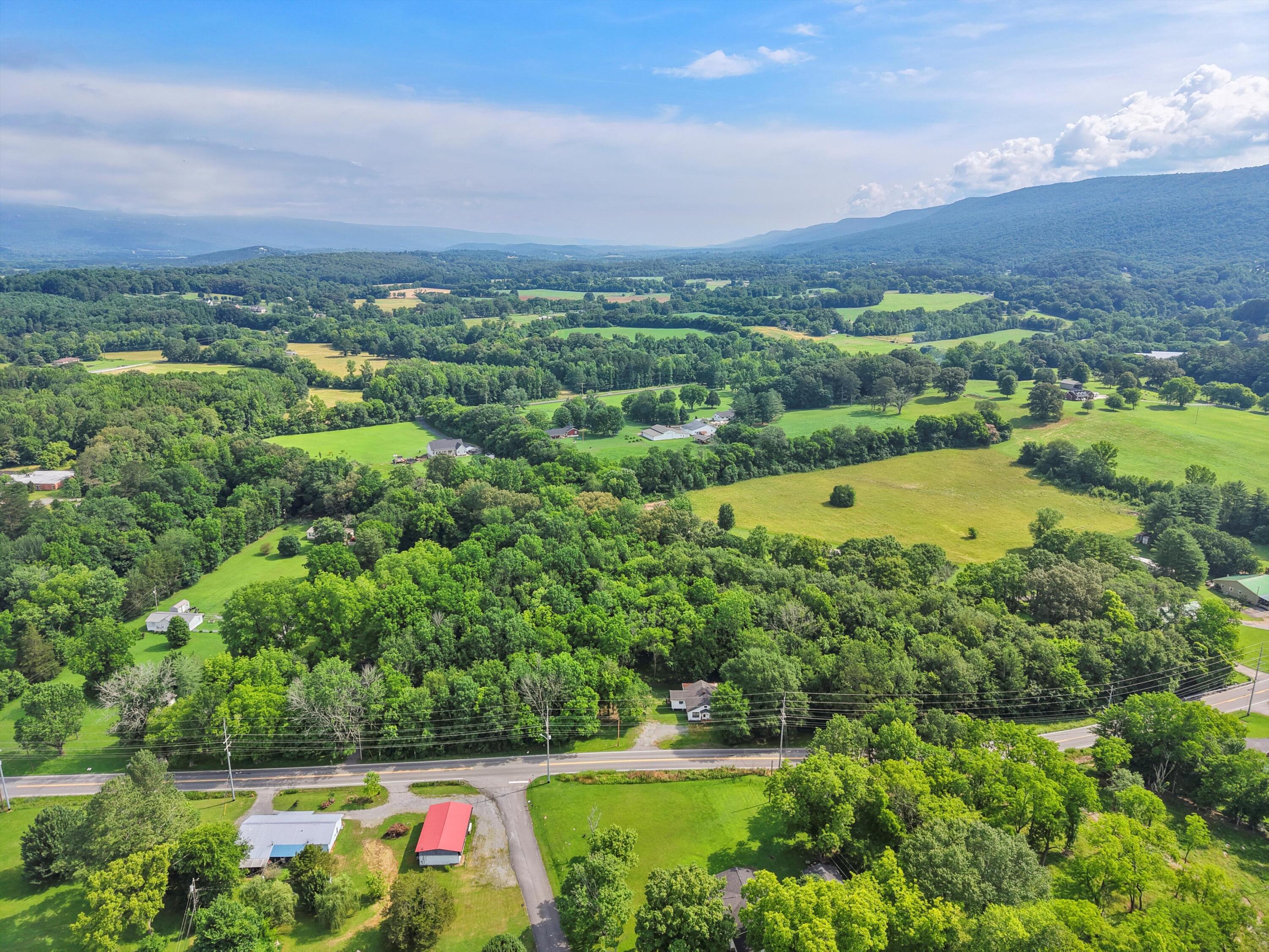 391 Highway 27 Whitwell, TN 37397 - Photo 29 of 37 29-DJI_20250609103620_0749_D