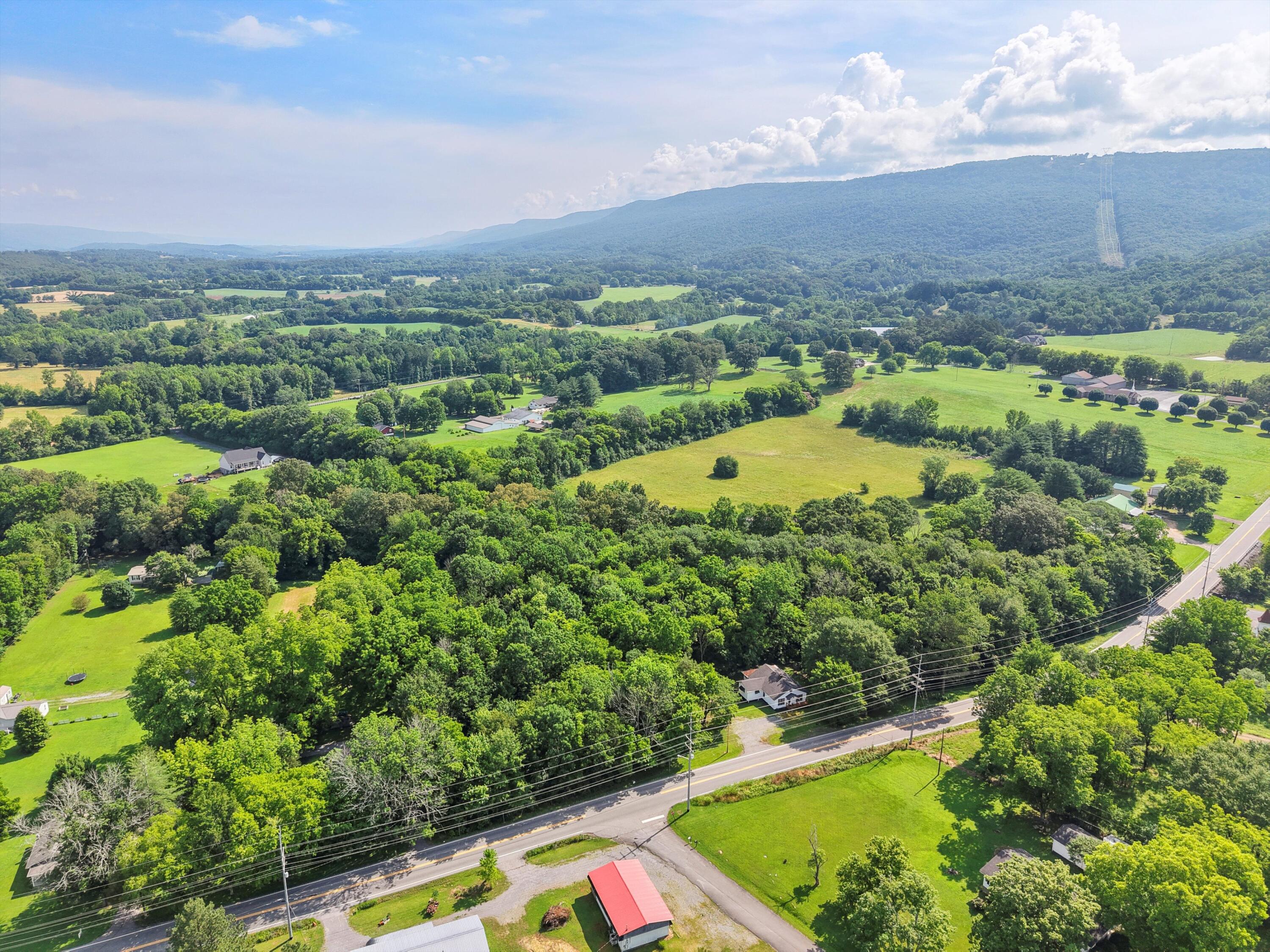 391 Highway 27 Whitwell, TN 37397 - Photo 34 of 37 35-DJI_20250609103307_0719_D