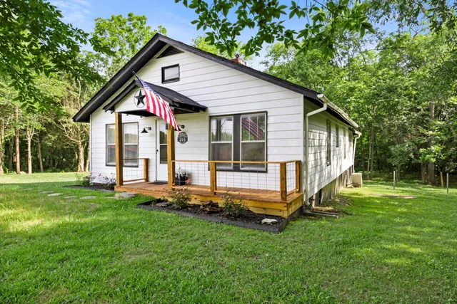 $275,000 | 391 Highway 27, Whitwell, TN 37397