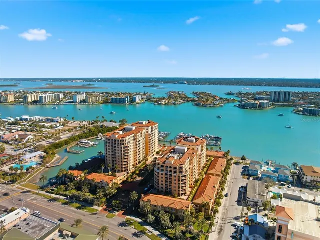 $6,000 | 521 Mandalay Avenue, Unit 307, Clearwater Beach, FL 33767