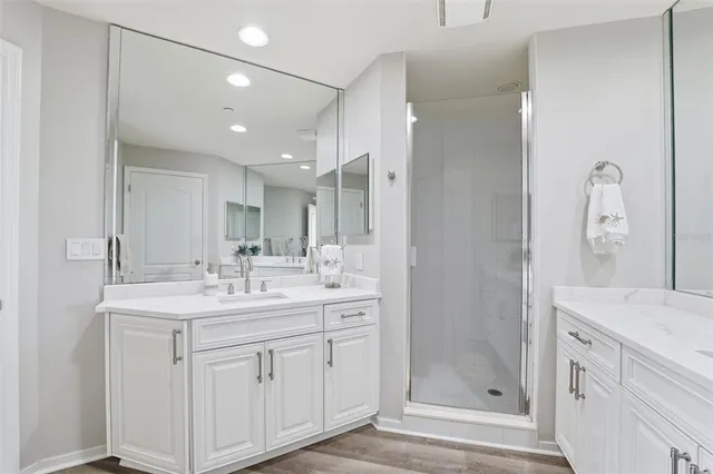 $6,000 | 521 Mandalay Avenue, Unit 307, Clearwater Beach, FL 33767