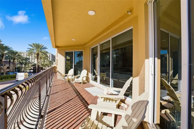 $6,000 | 521 Mandalay Avenue, Unit 307, Clearwater Beach, FL 33767