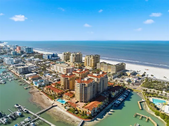 $6,000 | 521 Mandalay Avenue, Unit 307, Clearwater Beach, FL 33767