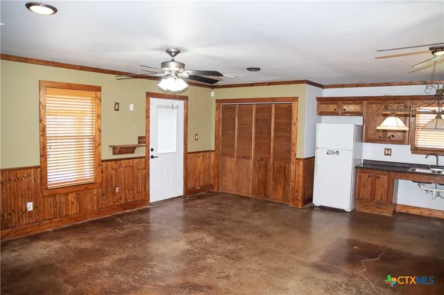 $150,000 | 203 Gisler Street, Austwell, TX 77950