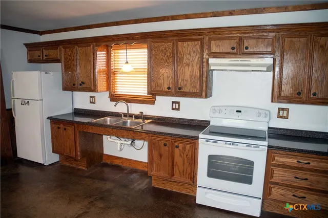 $150,000 | 203 Gisler Street, Austwell, TX 77950