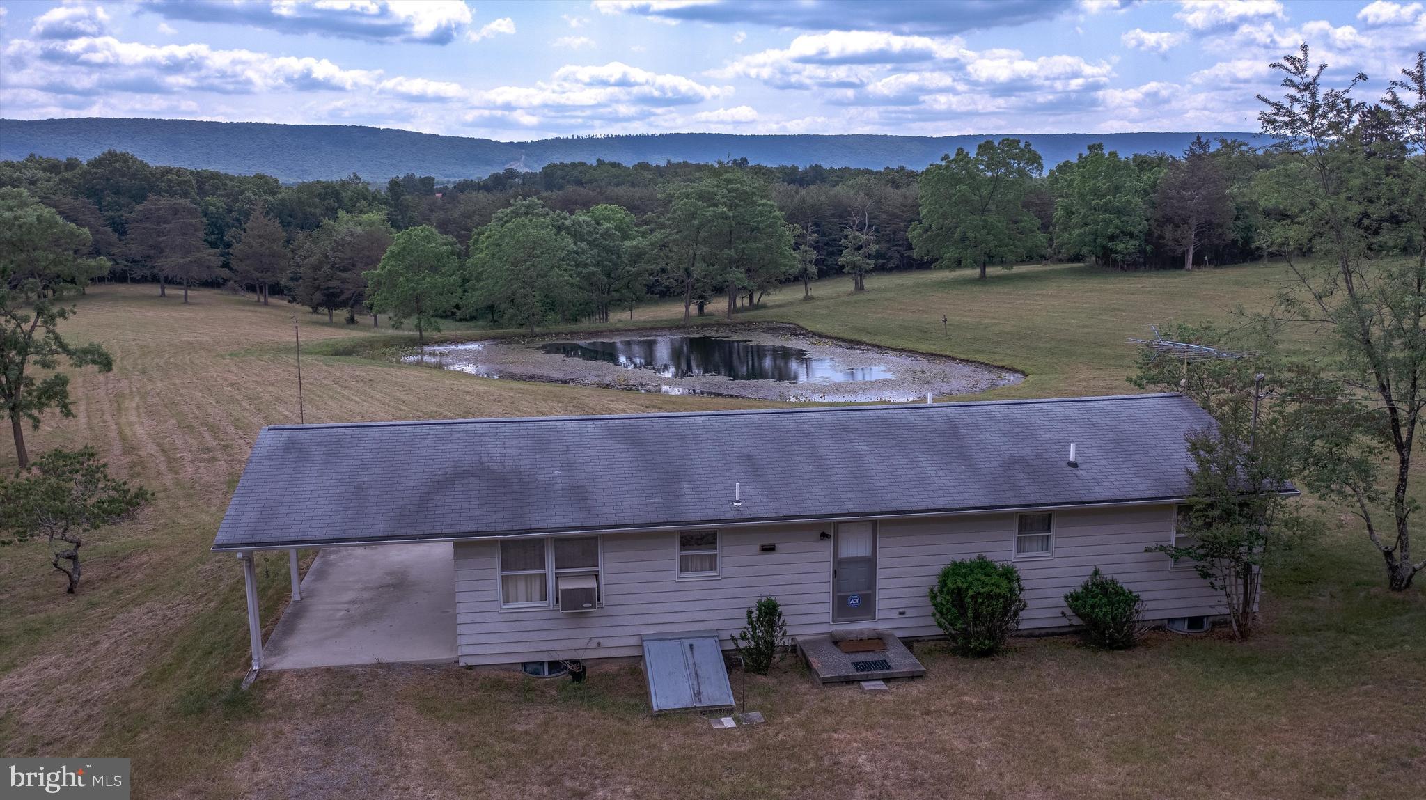 189 Murphy Road Berkeley Springs, WV 25411 - Photo 14 of 48