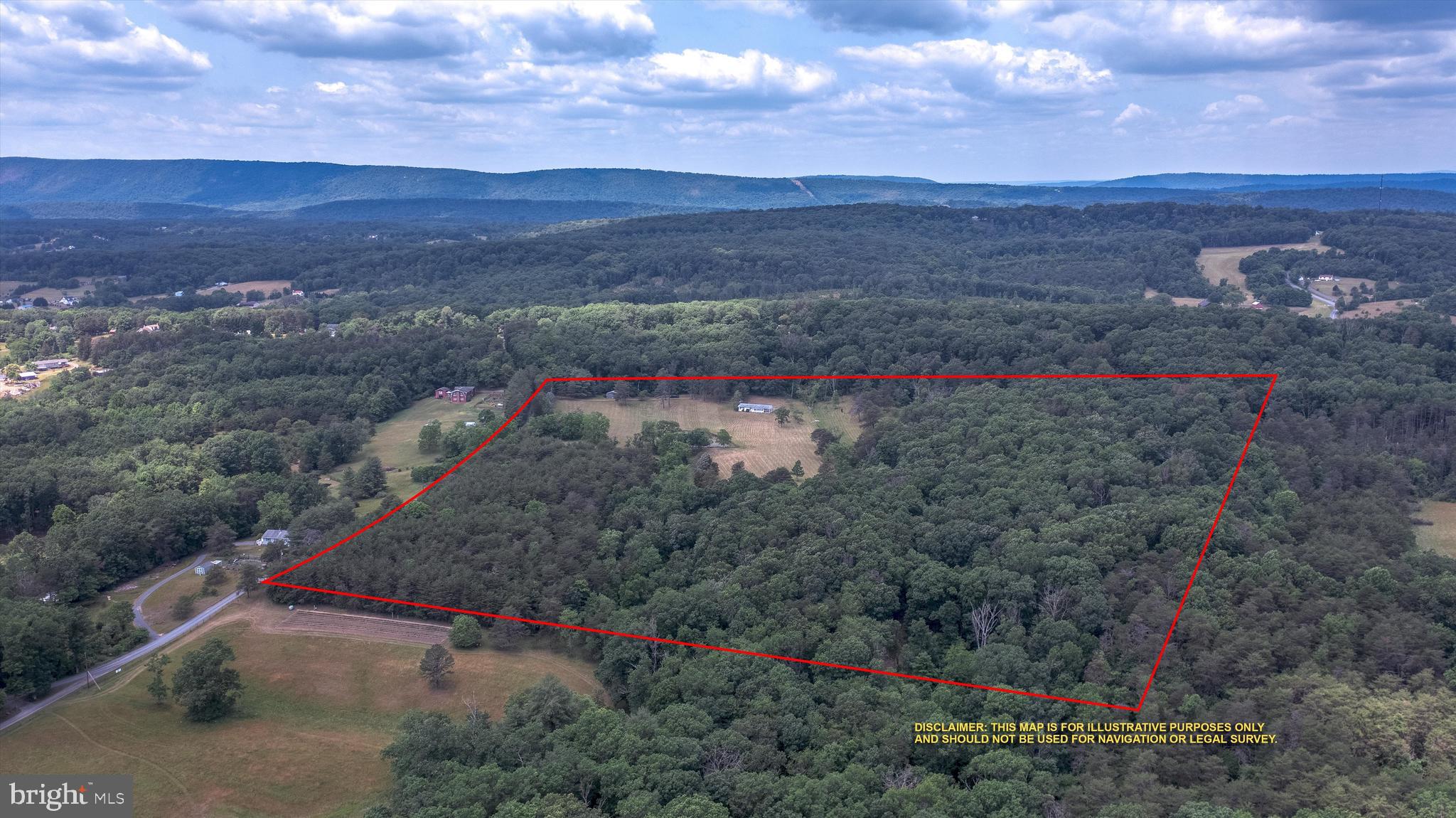 189 Murphy Road Berkeley Springs, WV 25411 - Photo 3 of 48