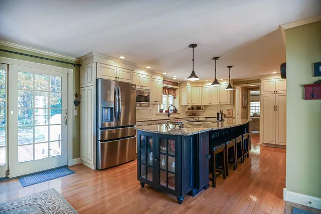 $775,000 | 142 Haverhill Road, East Kingston, NH 03827