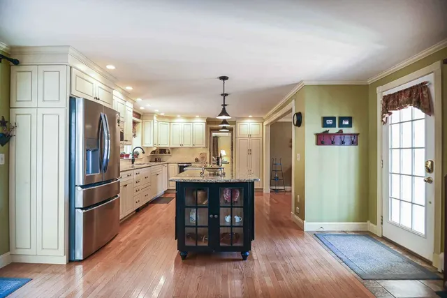 $775,000 | 142 Haverhill Road, East Kingston, NH 03827