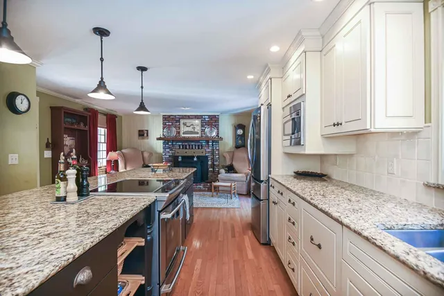 $775,000 | 142 Haverhill Road, East Kingston, NH 03827