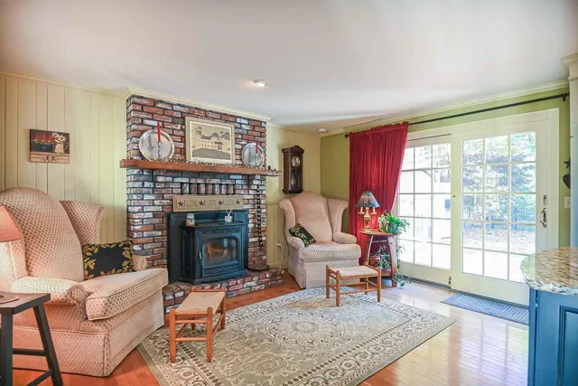 $775,000 | 142 Haverhill Road, East Kingston, NH 03827