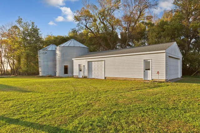 $350,000 | 29022 431st Avenue, Arlington, MN 55307