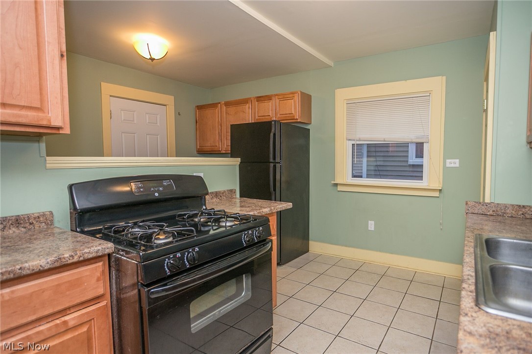 3380 Kildare Road Cleveland, OH 44118 - Photo 12 of 29 Gallery Image 12