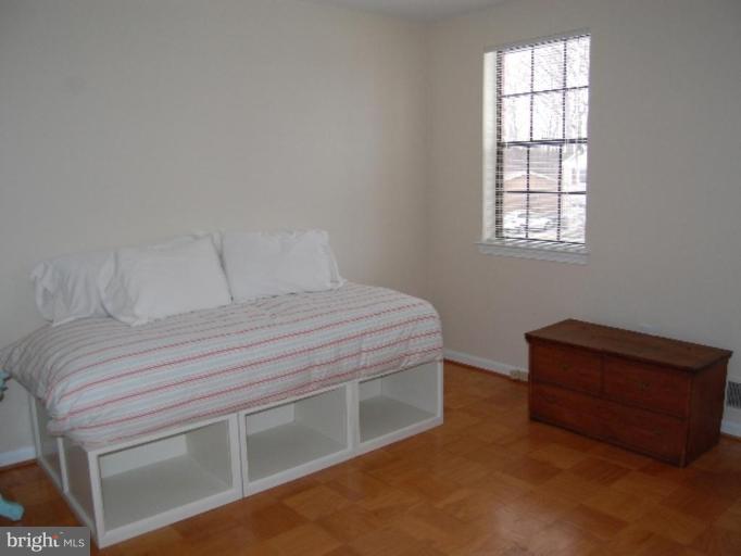 2341 Paddock Lane Reston, VA 20191 - Photo 21 of 27 Bedroom #2