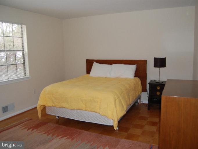 2341 Paddock Lane Reston, VA 20191 - Photo 6 of 27 Master Bedroom