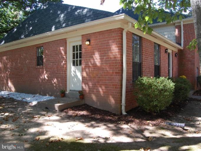 2341 Paddock Lane Reston, VA 20191 - Photo 8 of 27 Exterior #2