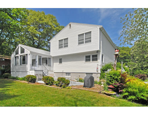 3 Rhuland Road Stoneham, MA 02180 - Photo 2 of 14 Gallery Image 2