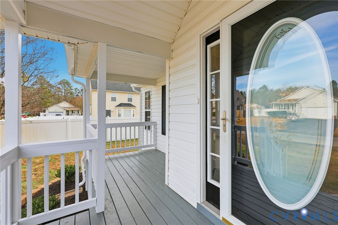 725 Cobbs Point Way Chester, VA 23836 - Photo 3 of 37