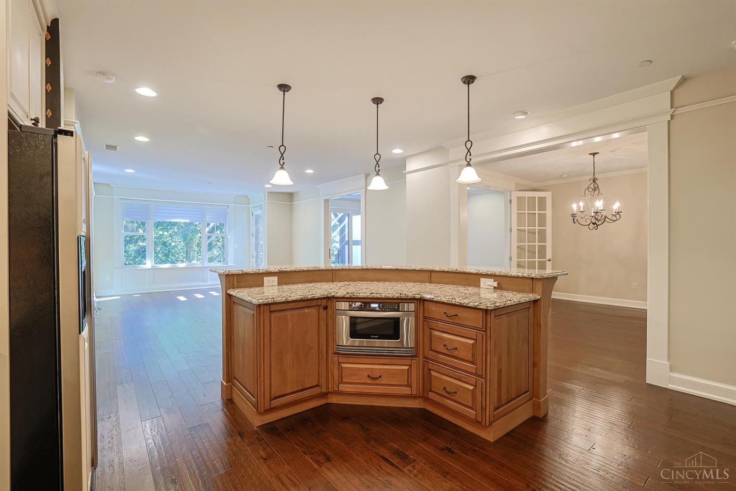 3942 Miami Road, Unit 203 Cincinnati, OH 45227 - Photo 18 of 39 Gallery Image 18