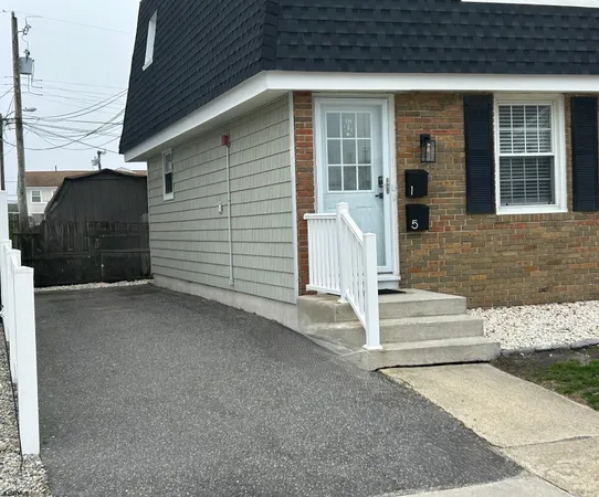 $2,900 | 3200 West Brigantine Avenue, Unit 1, Brigantine, NJ 08203