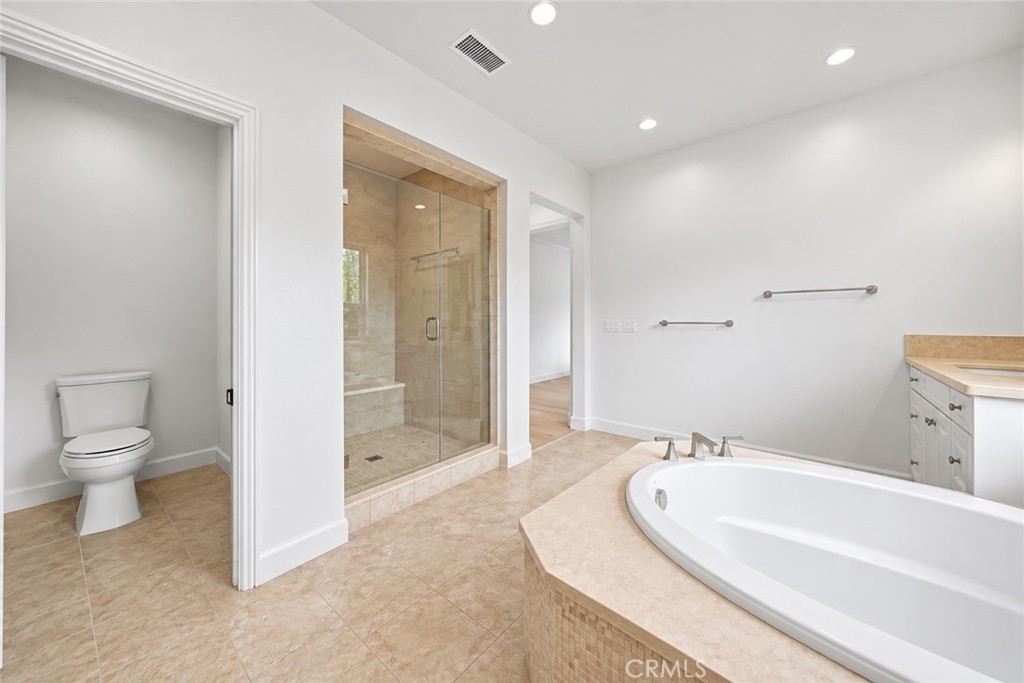 34 Mapleton Irvine, CA 92620 - Photo 11 of 18 Gallery Image 11