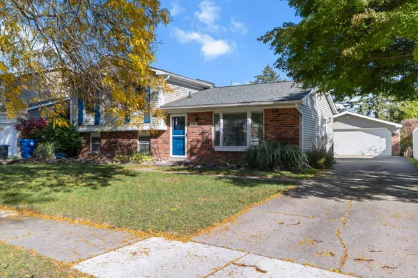 $2,700 | 230 Selkirk Street, Canton, MI 48187