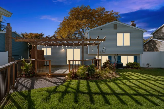 $2,700 | 230 Selkirk Street, Canton, MI 48187