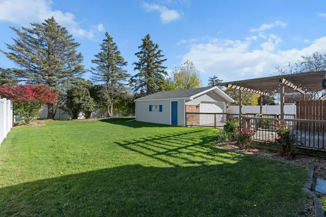 $2,700 | 230 Selkirk Street, Canton, MI 48187