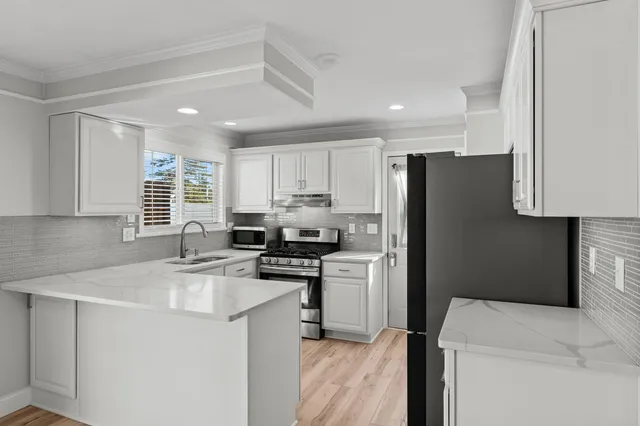 $2,700 | 230 Selkirk Street, Canton, MI 48187