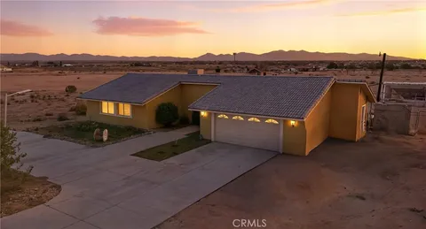 $749,900 | 10080 Deep Creek Road, Apple Valley, CA 92308