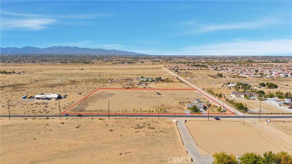 10080 Deep Creek Road Apple Valley, CA 92308 - Photo 33 of 36 a view of an ocean beach