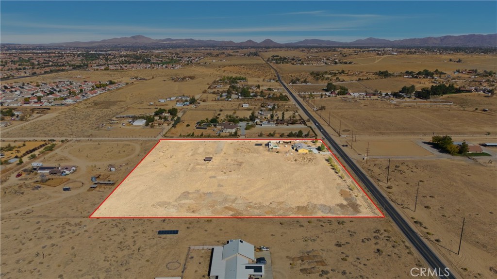 10080 Deep Creek Road Apple Valley, CA 92308 - Photo 8 of 36 a view of ocean view and mountain