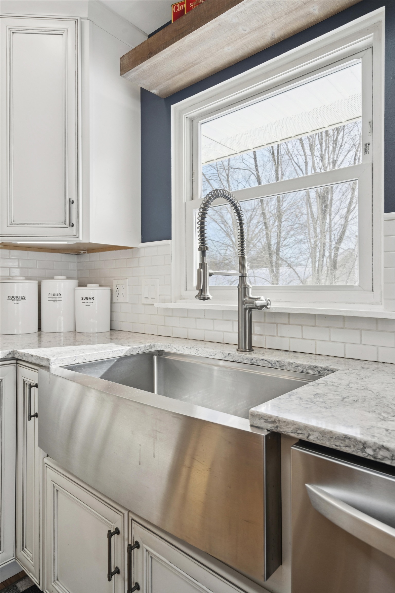 166 Holman Street Laconia, NH 03246 - Photo 7 of 48