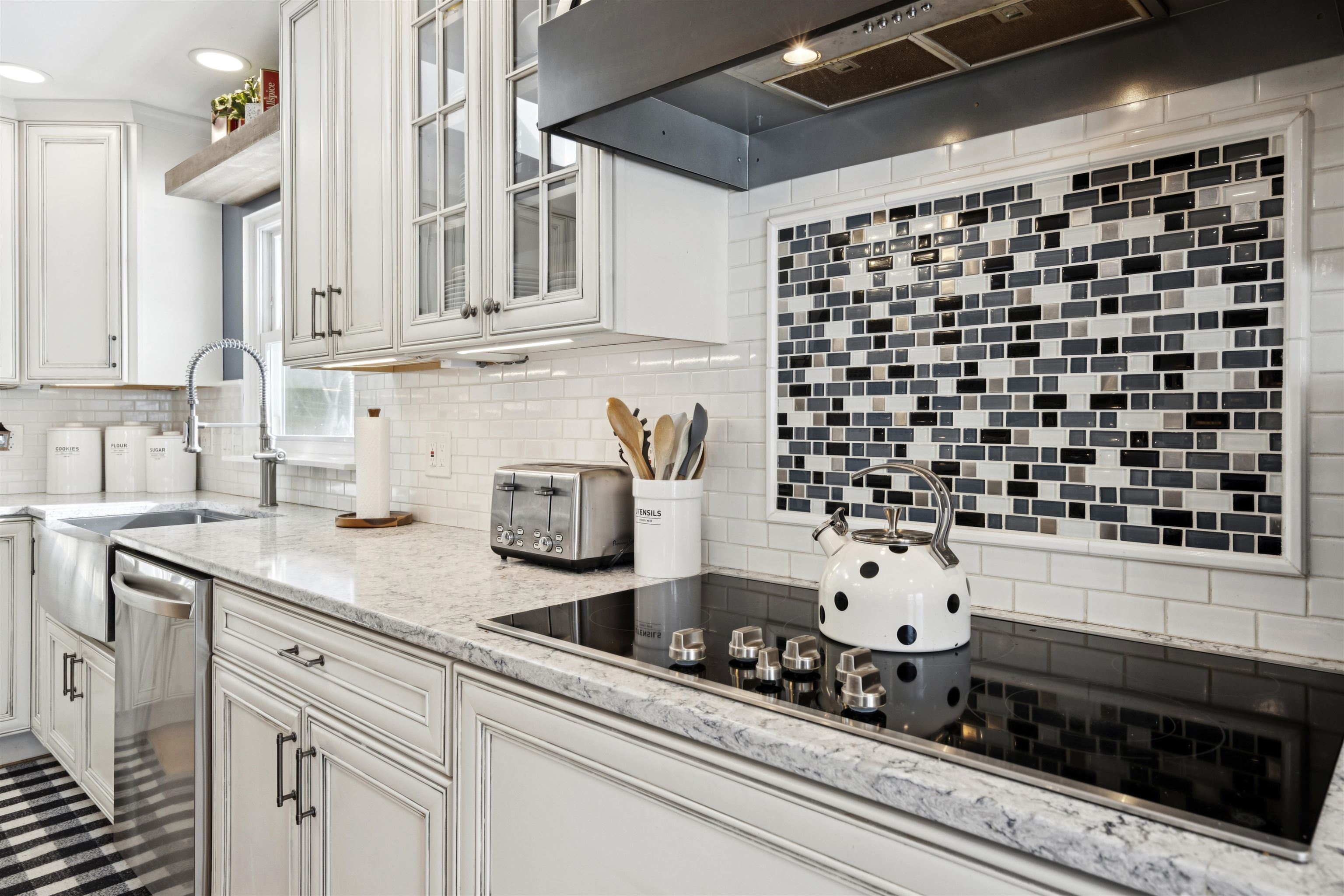 166 Holman Street Laconia, NH 03246 - Photo 8 of 48