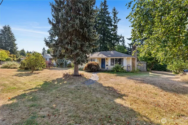 $660,000 | 105 Northeast 180th Street, Shoreline, WA 98155